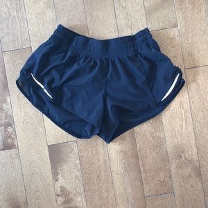 Black Lululemon 2.5”